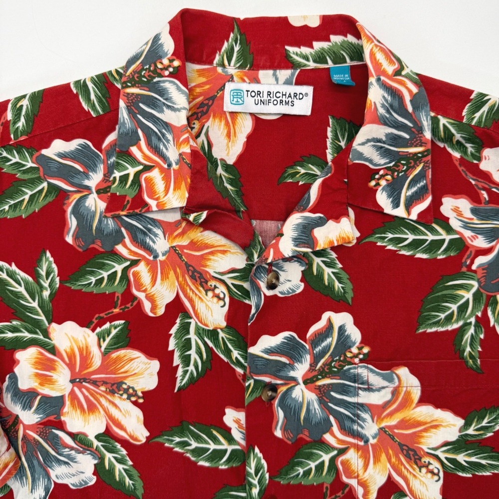 Tori Richard Shirt Men Medium Red Hibiscus Floral Hawaiian Aloha Button Down